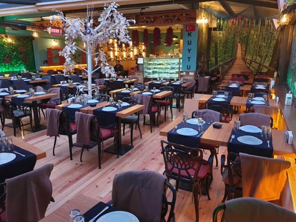 Kuytu Meze Balık - Ankara Meyhane - 18. Fotoğraf Kuytu Meze Balık - Ankara Meyhane - 18. Fotoğraf