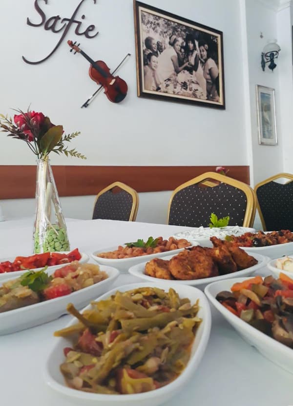Safie Meyhane - Ankara Meyhane - 22. Fotoğraf Safie Meyhane - Ankara Meyhane - 22. Fotoğraf