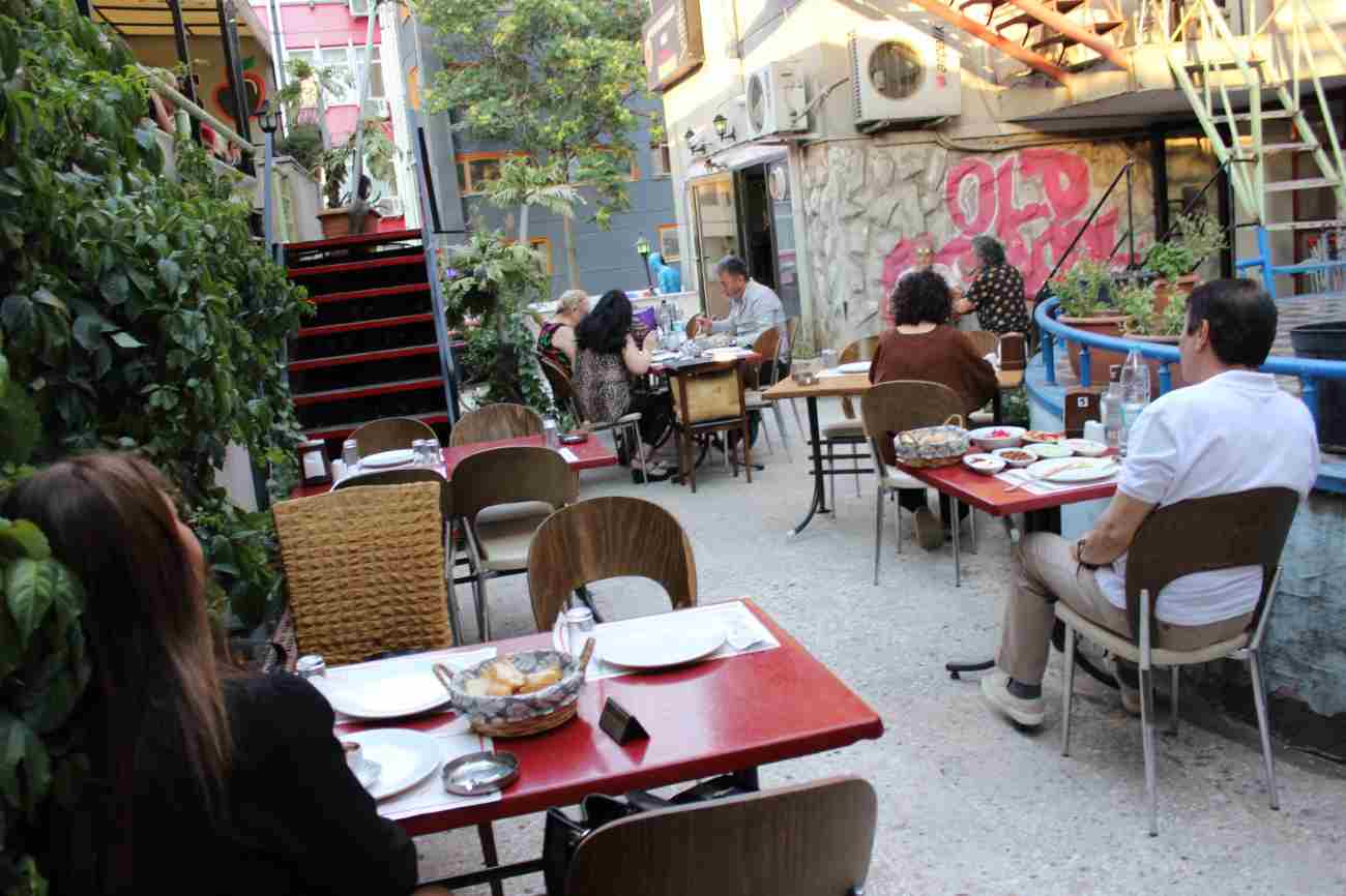 Elmalı Konak Restorant - Sıhhıye  Canlı Müzikli Meyhaneler - 4. Fotoğraf